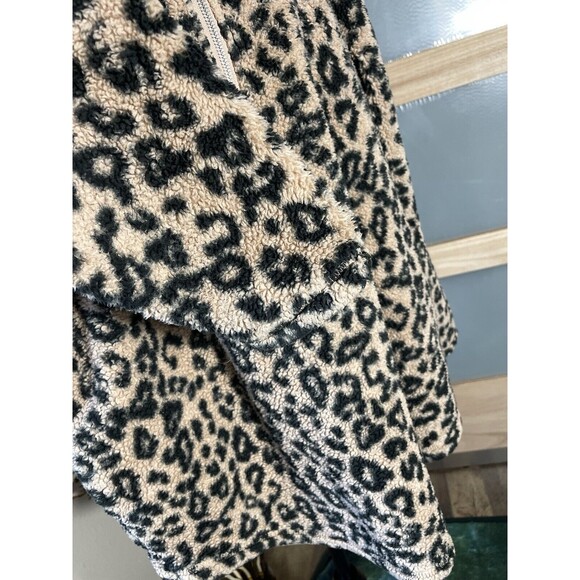 Maurices XL Sherpa Leopard 1/4 Zip Pullover Top Pockets Soft Black Tan - Picture 4 of 9